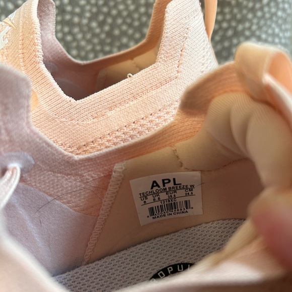 Brand New Never Worn APL Techloom Breeze Sneakers Size 8 - Picture 6 of 6